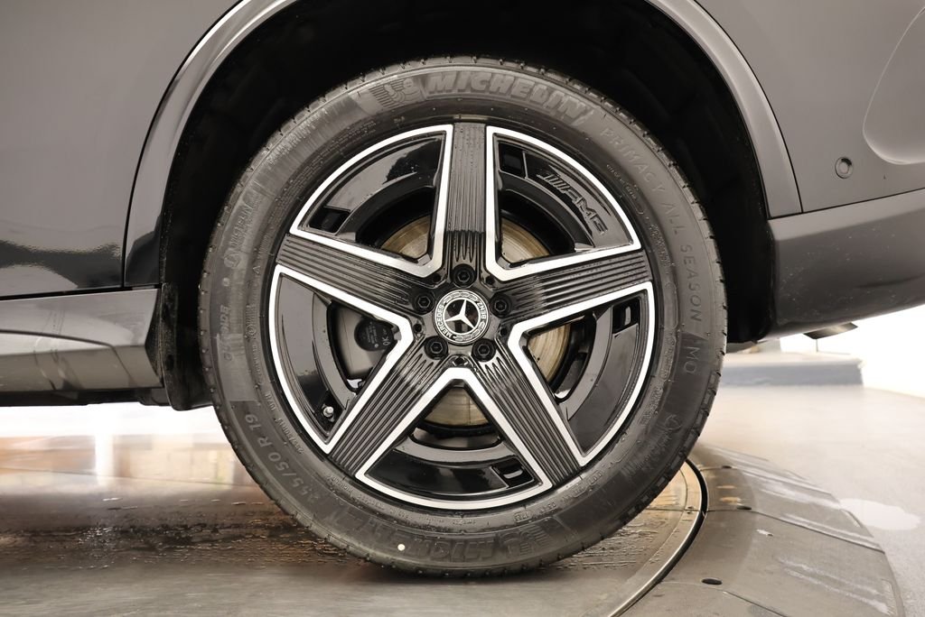 Used 2026 Black Mercedes-Benz GLC 300 image 12