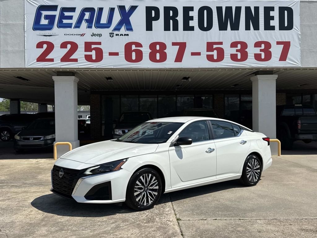 2025 Nissan Altima SV