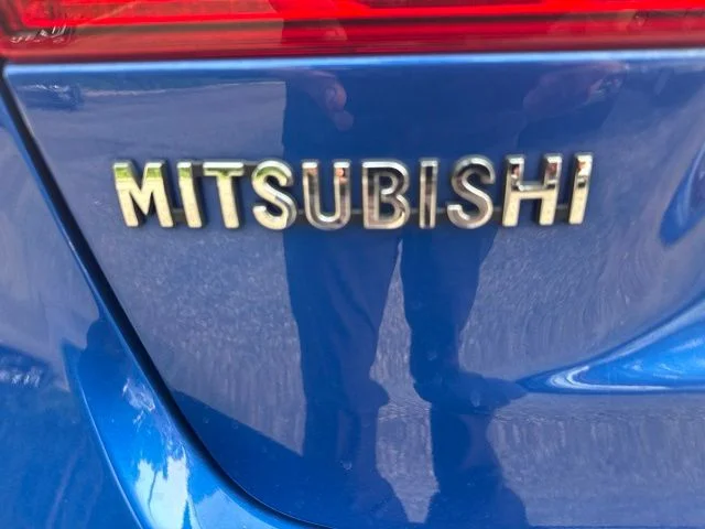 Used 2015 Octane Blue Metallic Mitsubishi ES image 8