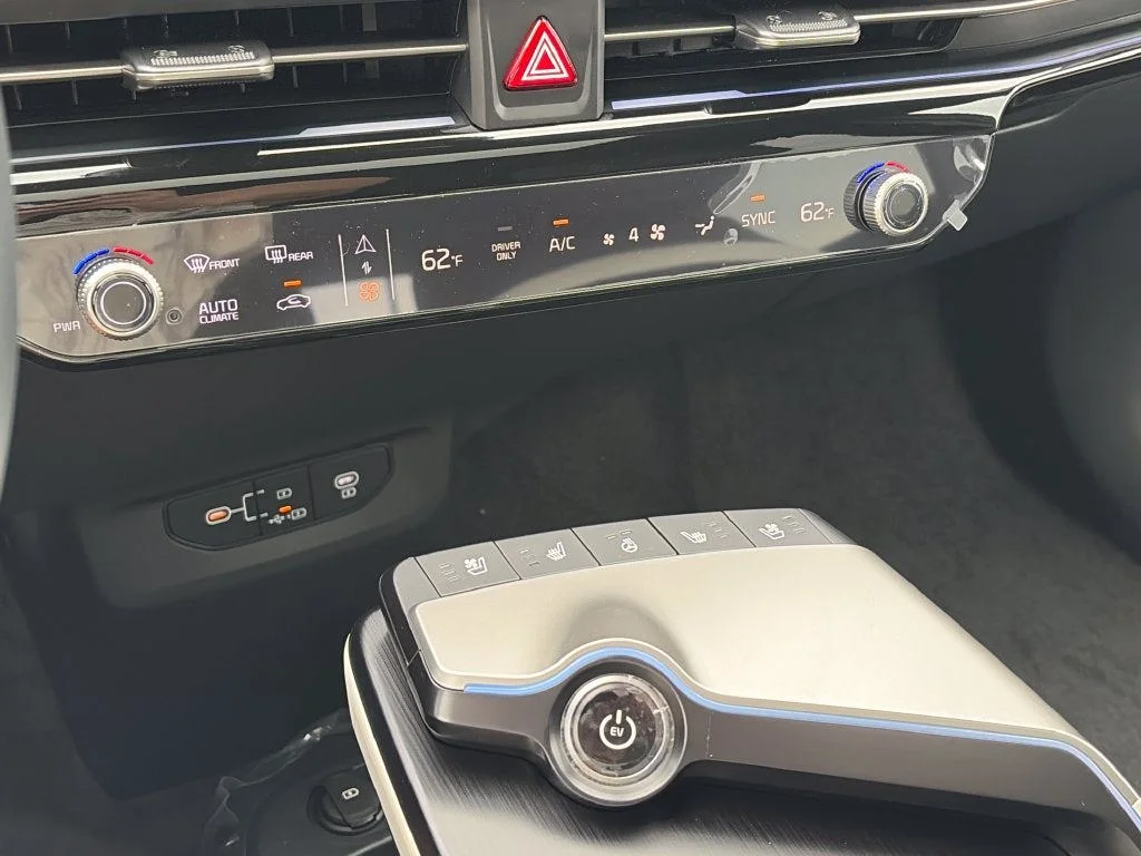 New 2026 Wolf Gray / Black Roof Kia GT-Line AWD image 23