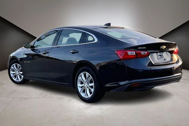 Used 2023 Gray Chevrolet LT image 4