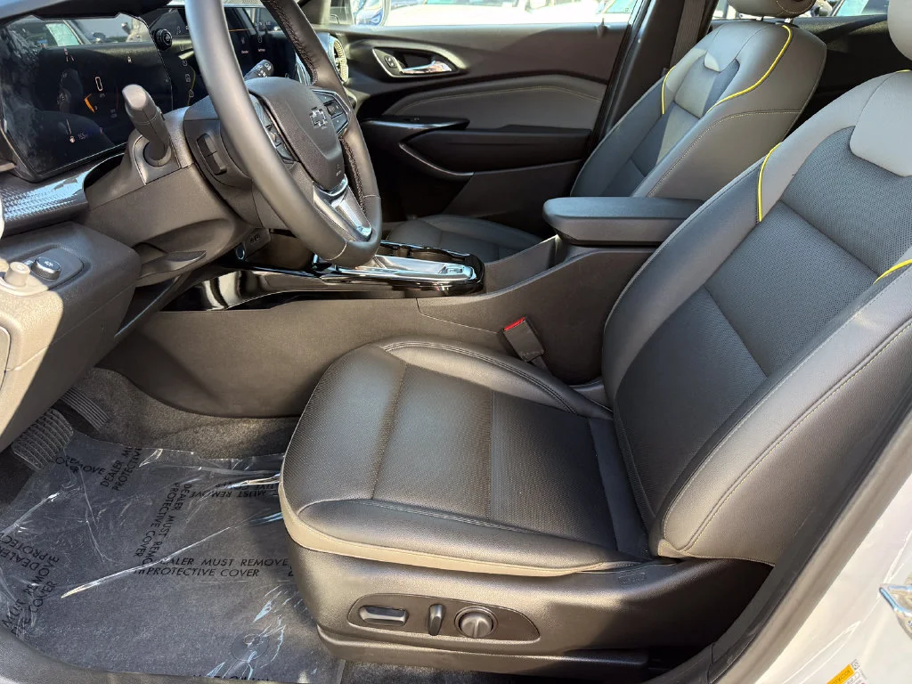 Used 2026 Summit White Chevrolet ACTIV image 24