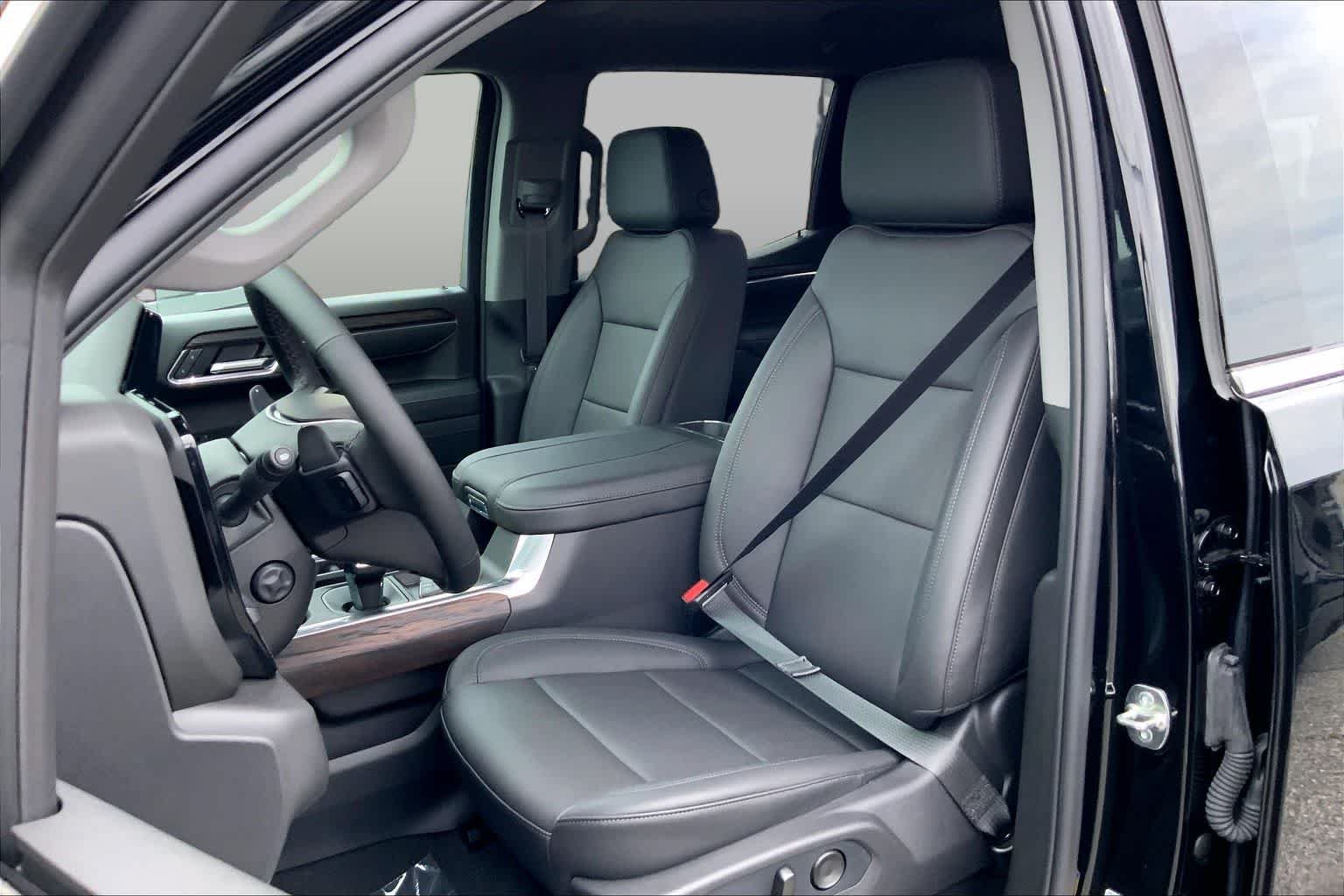 New 2026 Onyx Black GMC SLT image 8