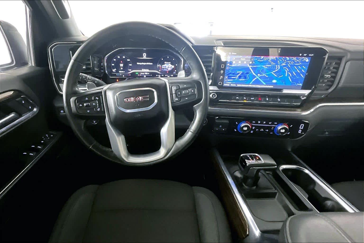 Used 2024 Onyx Black GMC Elevation image 6