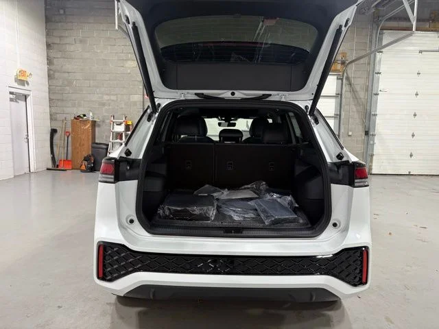 2026 Volkswagen Tiguan SE R-LINE BLACK - Photo 14