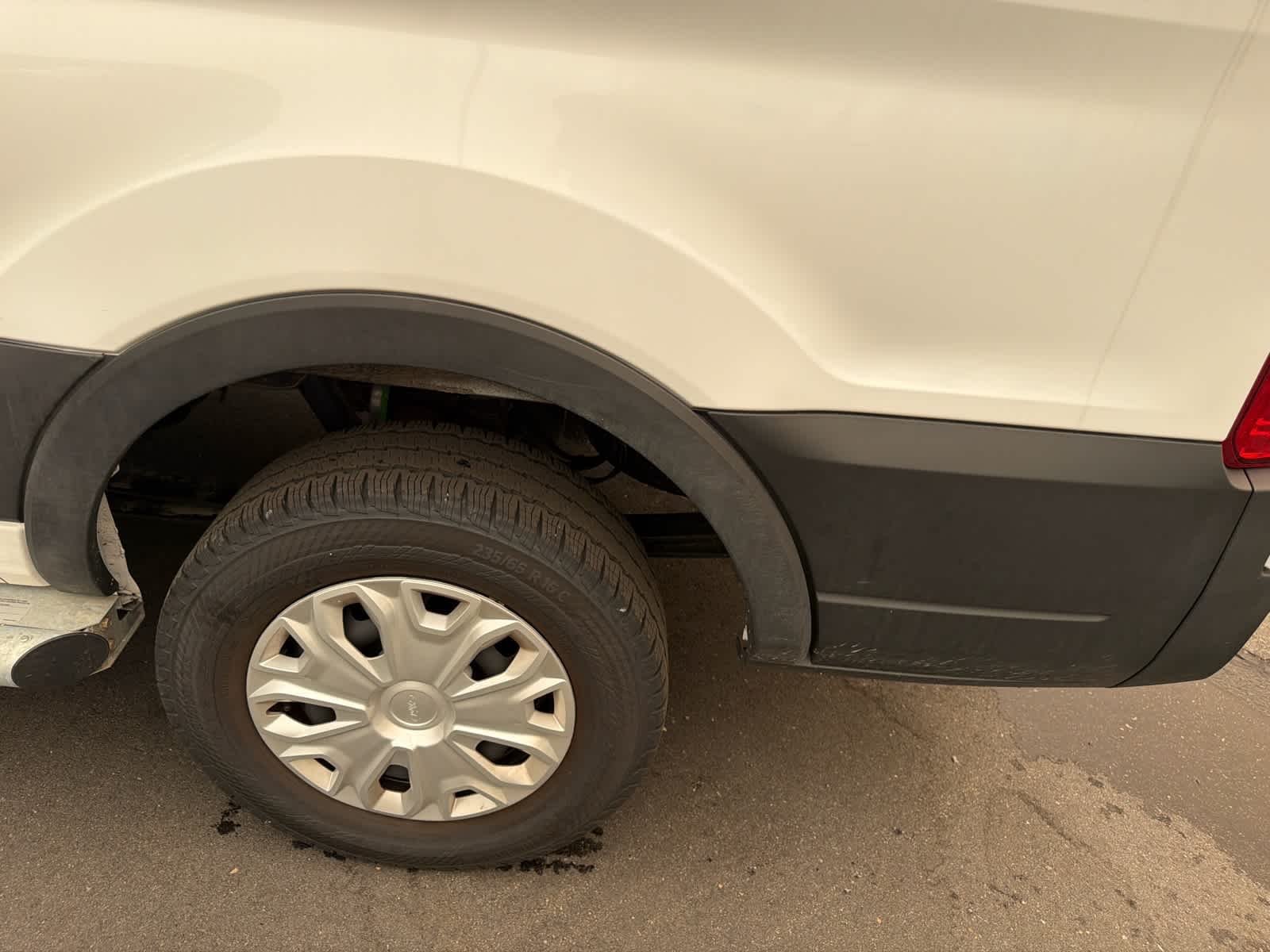 Used 2025 Oxford White Clearcoat Ford  image 14