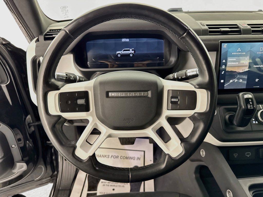 Used 2022 Black Land Rover S image 11