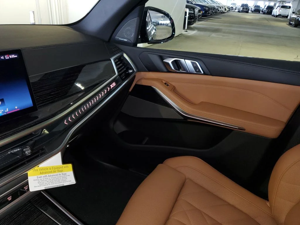 Used 2026 Black BMW sDrive40i image 20