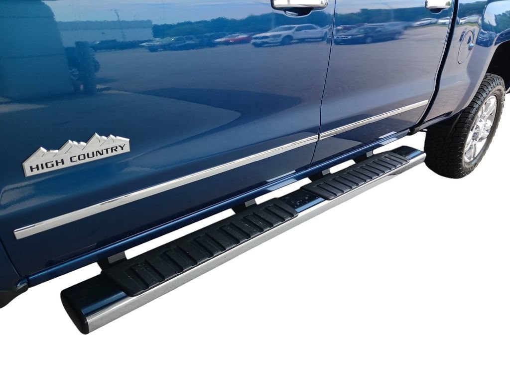 Used 2016 DEEP OCEAN BLUE METALLIC Chevrolet High Country image 18