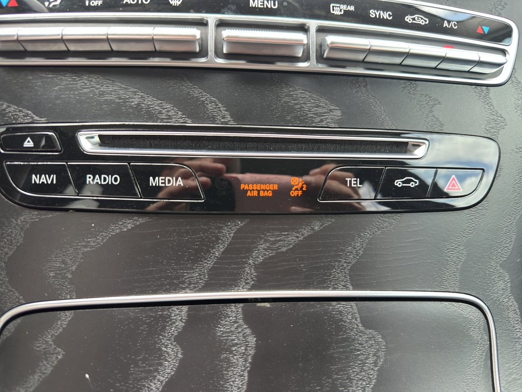 Used 2019 Polar White Mercedes-Benz 300 image 23