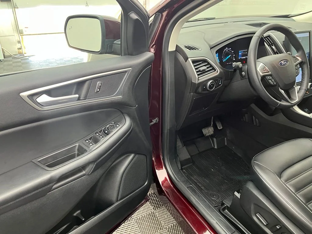 Used 2023 Red Ford SEL image 17