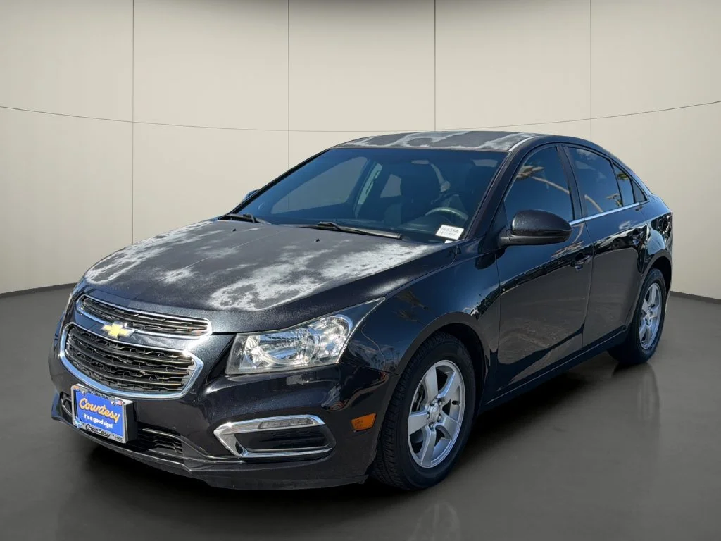 Used 2016 BLACK GRANITE METALLIC Chevrolet LT image 3