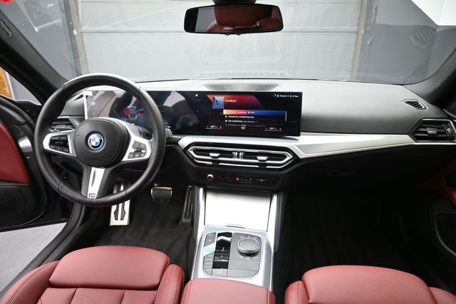 Used 2023 Gray BMW eDrive40 image 27
