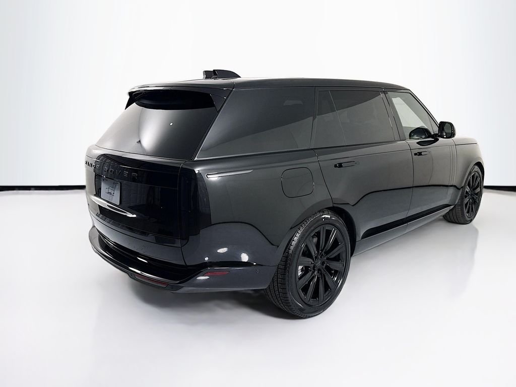 New 2026 Santorini Black Land Rover SE image 5