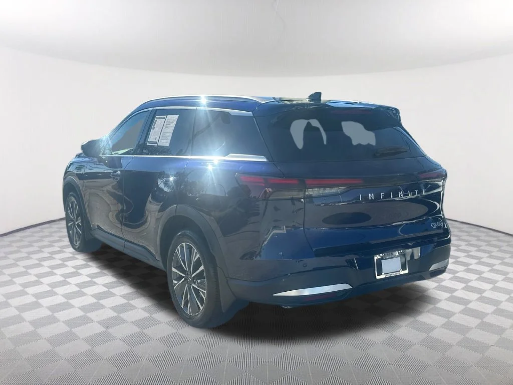 Certified Used 2027 Blue INFINITI LUXE image 7