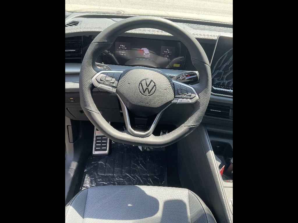 New 2026 Platinum Gray Metallic Volkswagen SE R-Line Black 4Motion image 8