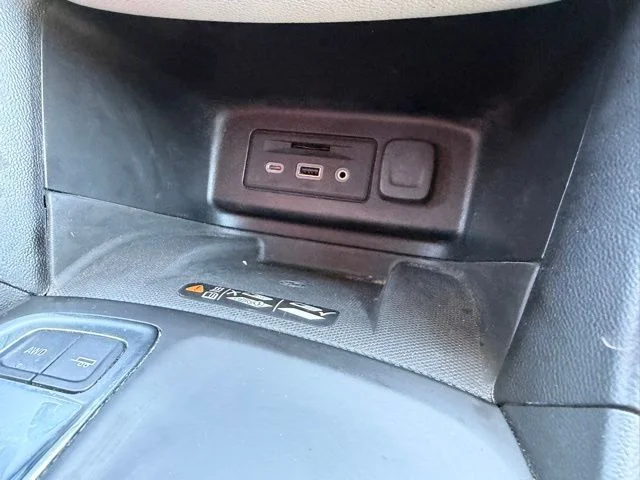 Used 2019 Beige Chevrolet Premier image 22