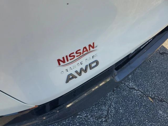 New 2026 Everest White Pearl TriCoat Nissan Platinum image 5