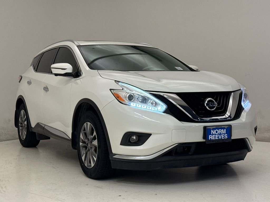 Used 2017 Pearl White Nissan SL image 4