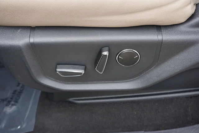 Used 2024 Gray Ford Limited image 29