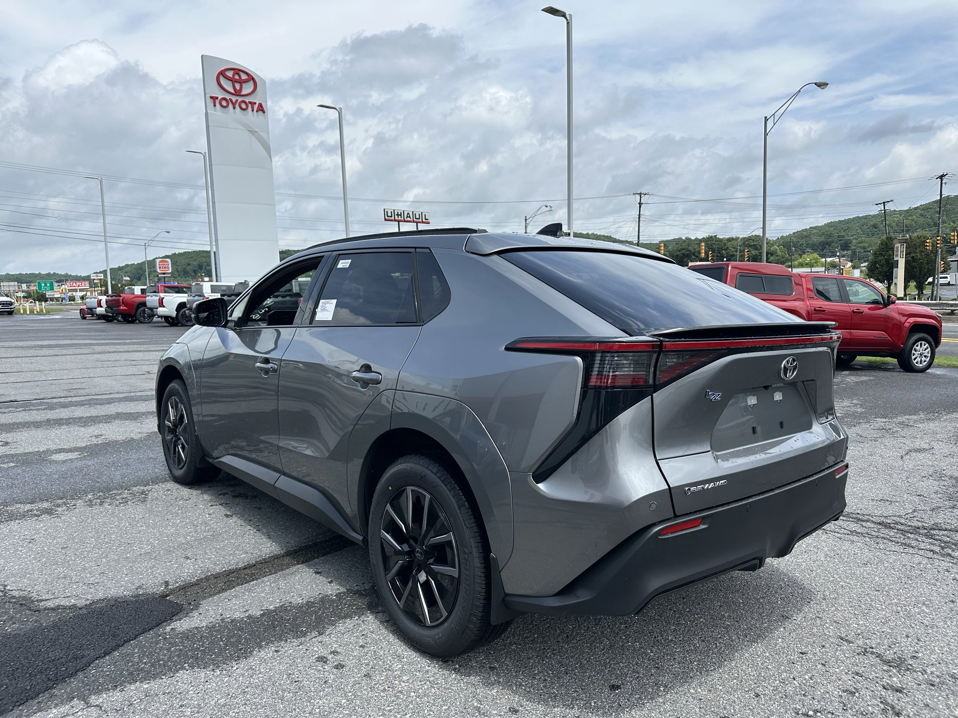 New 2026 Heavy Metal Toyota XLE image 5