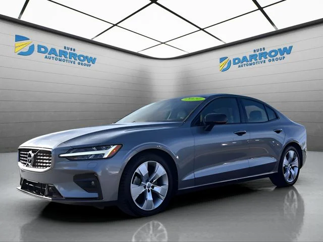 Used 2020 Gray Volvo T5 R-Design image 1