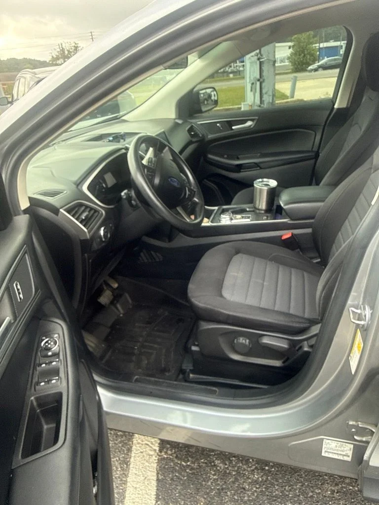Used 2021 Silver Metallic Ford SE image 3