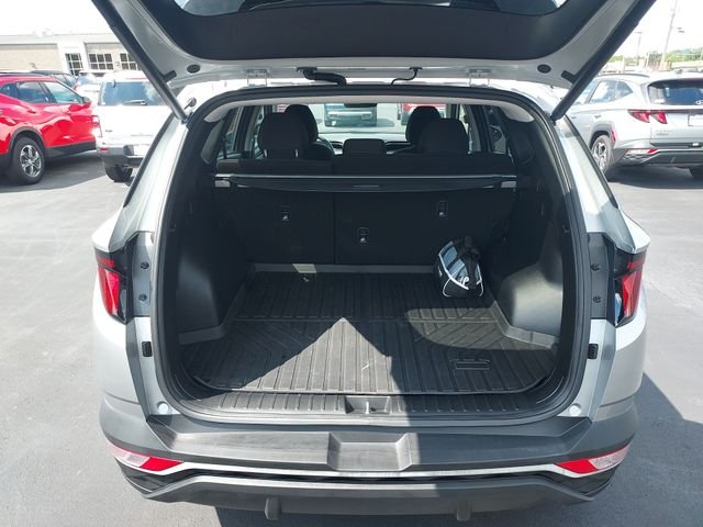 Used 2024 Silver Hyundai SEL image 9