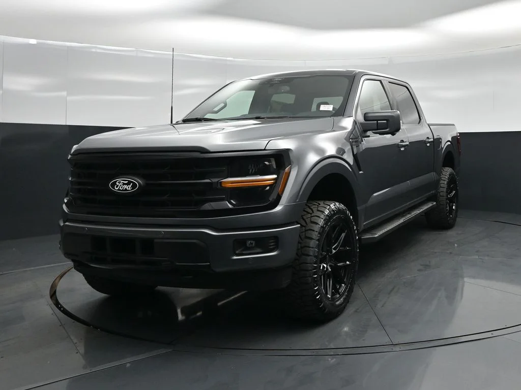 New 2026 Carbonized Gray Metallic Ford XLT image 49