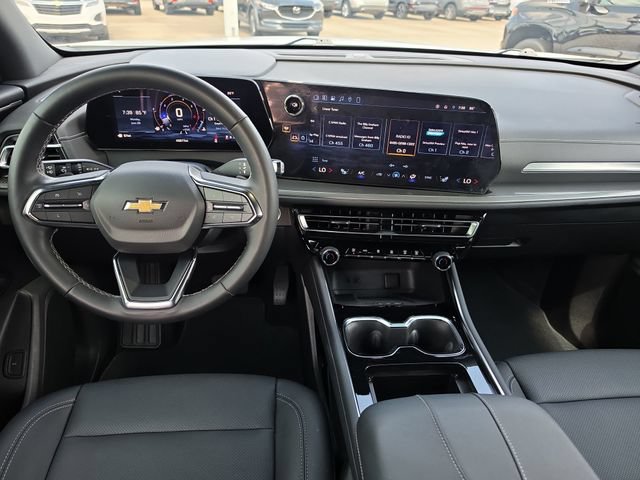 Used 2024 Summit White Chevrolet LT image 9