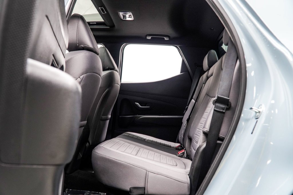 Used 2024 Blue Hyundai SEL image 39