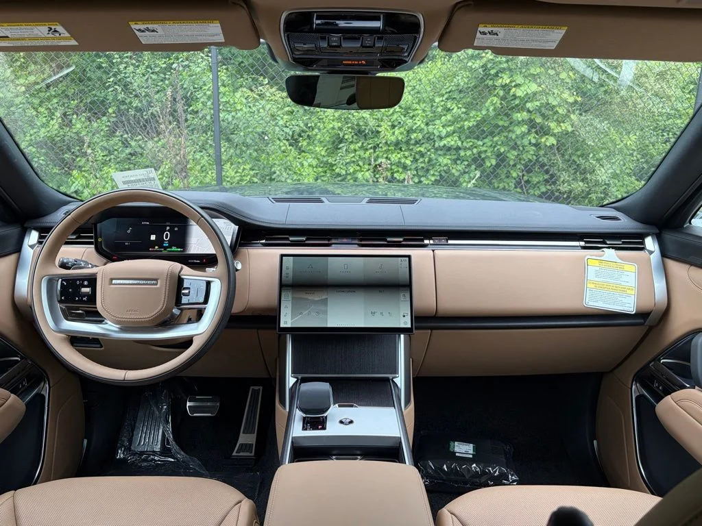 New 2026 Varesine Blue Land Rover SE image 18