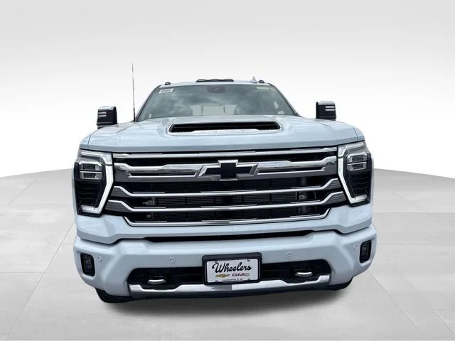 New 2026 Polar White Tricoat Chevrolet High Country image 10