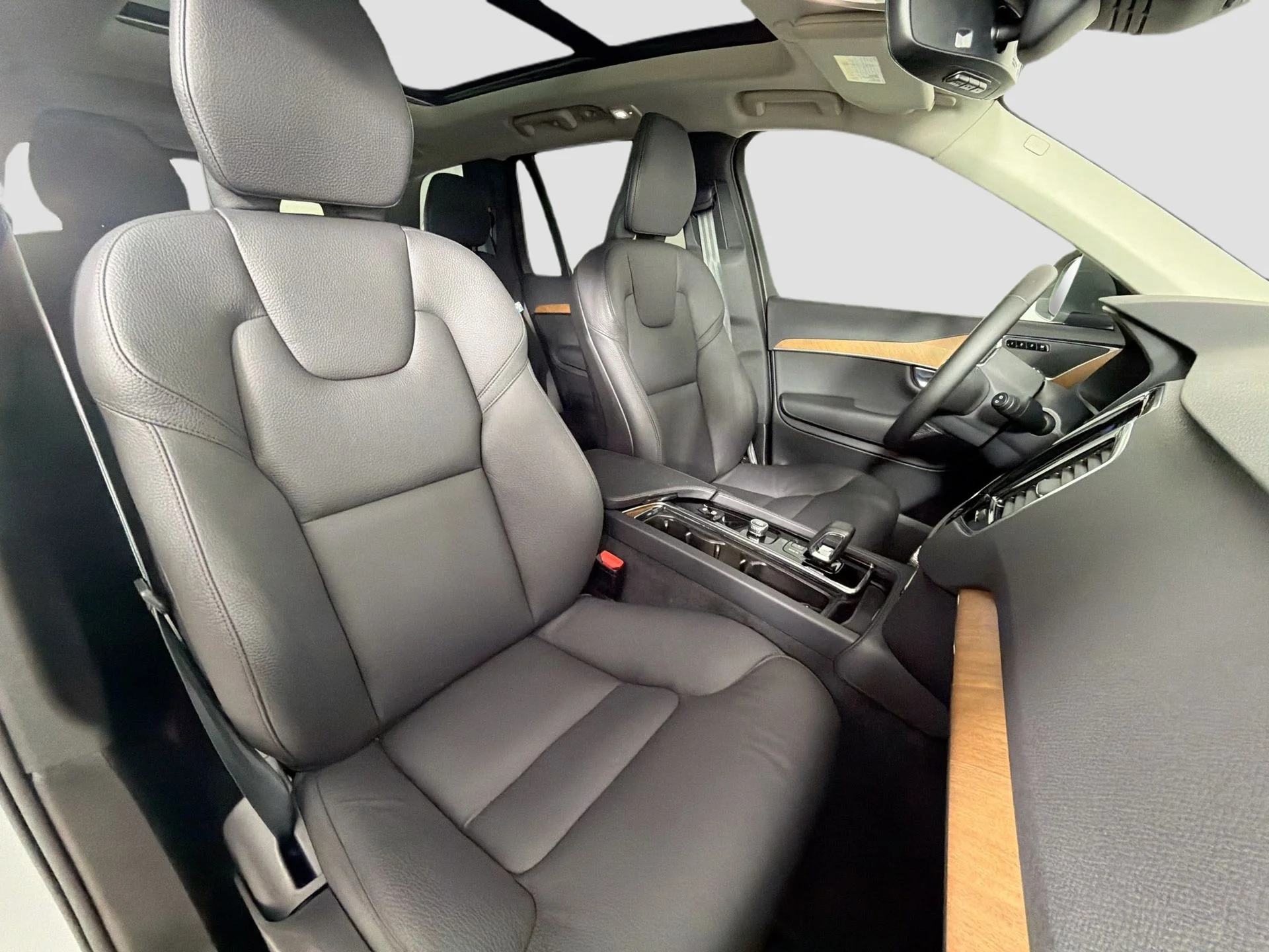 Used 2024 Gray Volvo T8 Plus Bright Theme 7 Passenger image 30