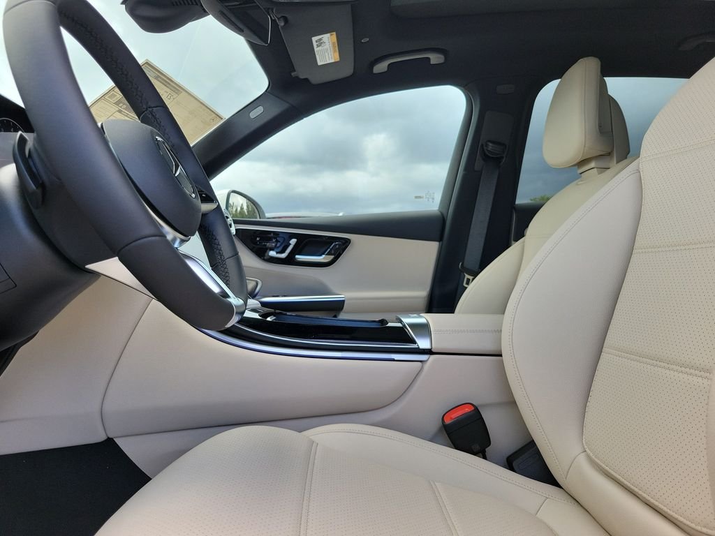 New 2027 Polar White Mercedes-Benz GLC 300 image 19