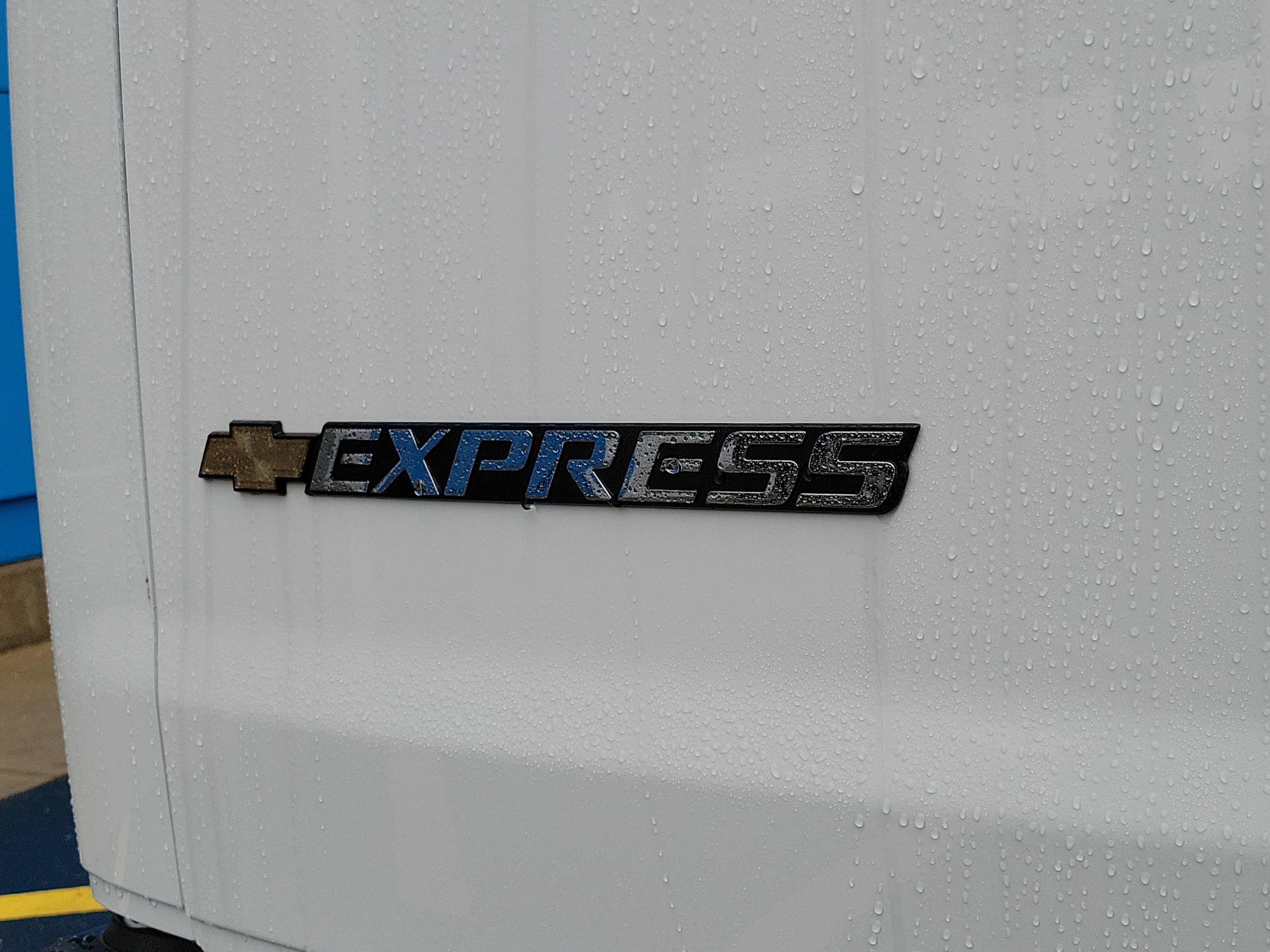 2025 Chevrolet Express Cargo Work Van - Photo 6