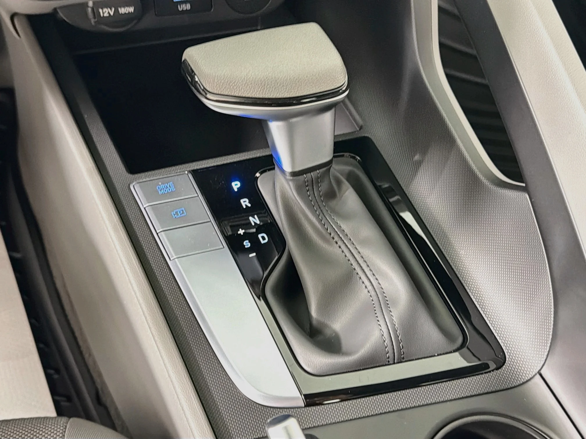 New 2026 Amazon Gray Hyundai SE image 16