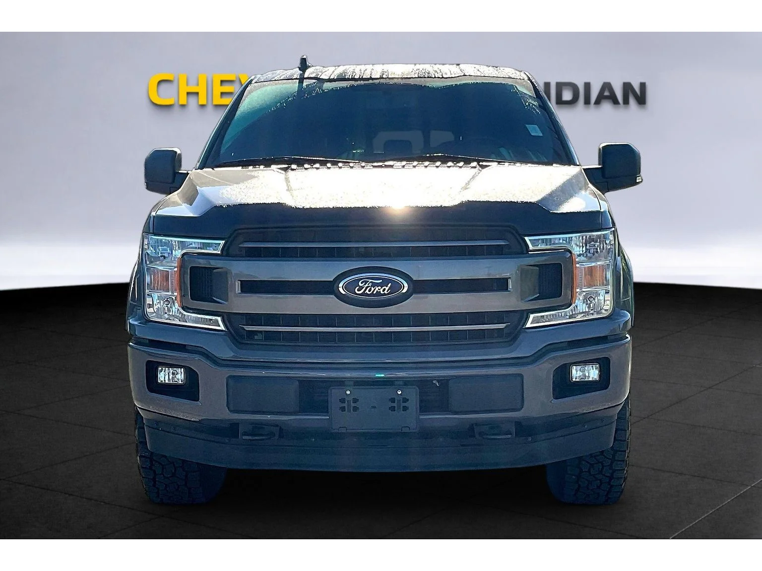Used 2018 Gray Ford XL image 3