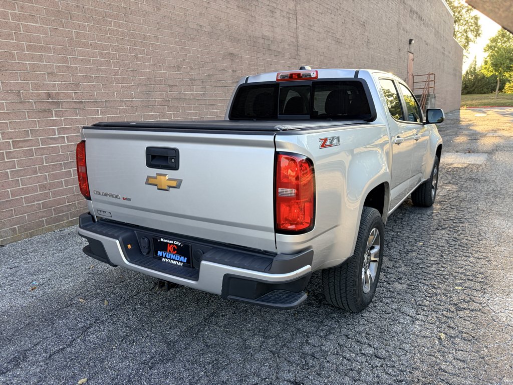 Used 2018 SILVER Chevrolet 4WD Z71 image 5