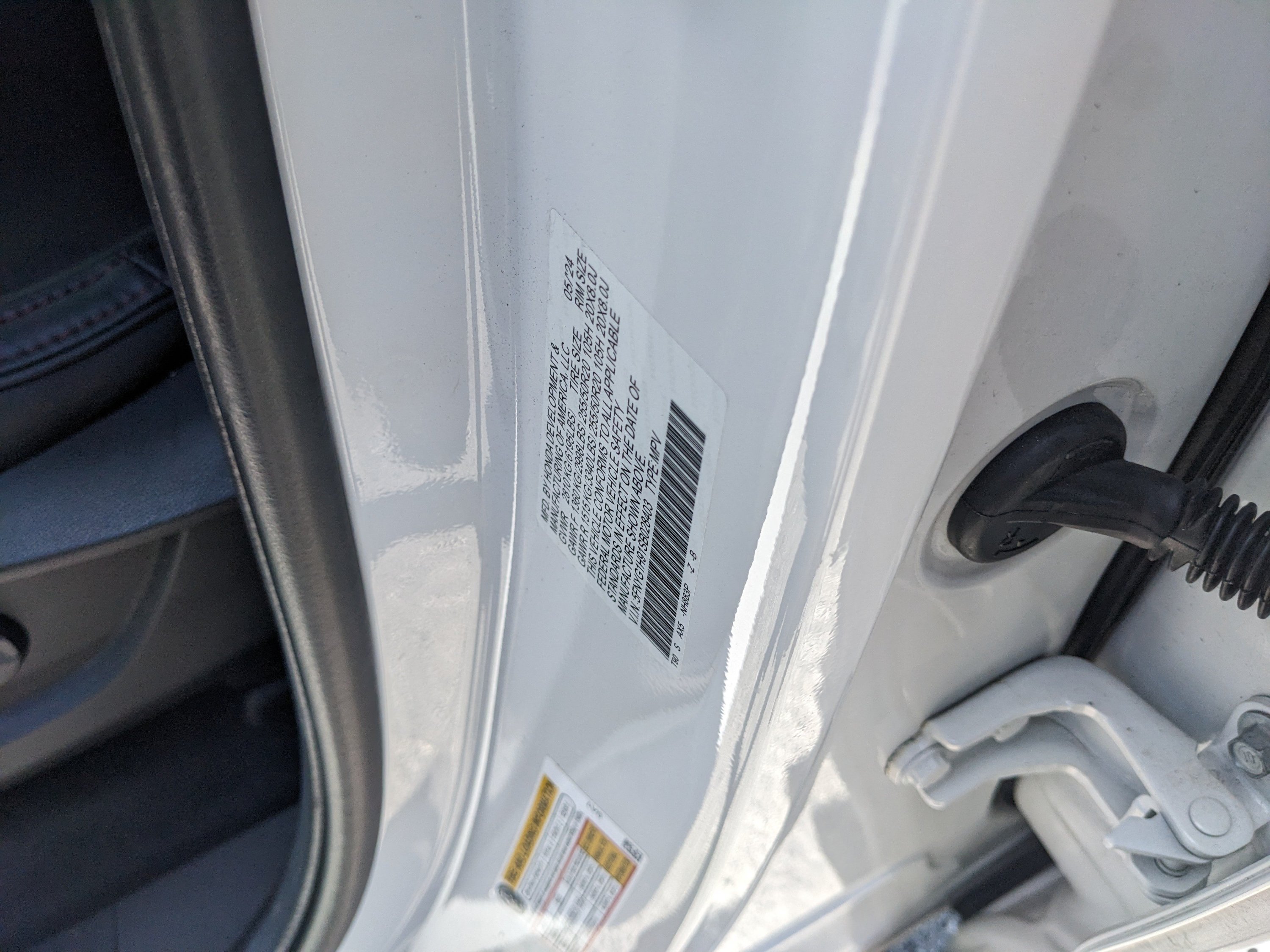 Certified Used 2025 Platinum White Honda Black Edition image 40