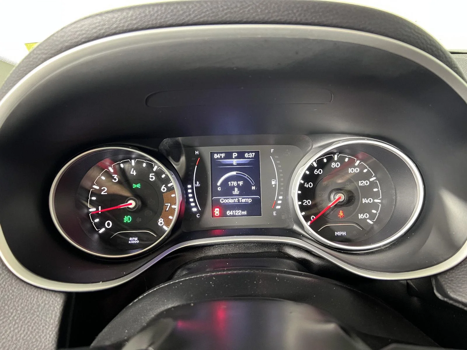 Used 2018 White Clearcoat Jeep Latitude image 18