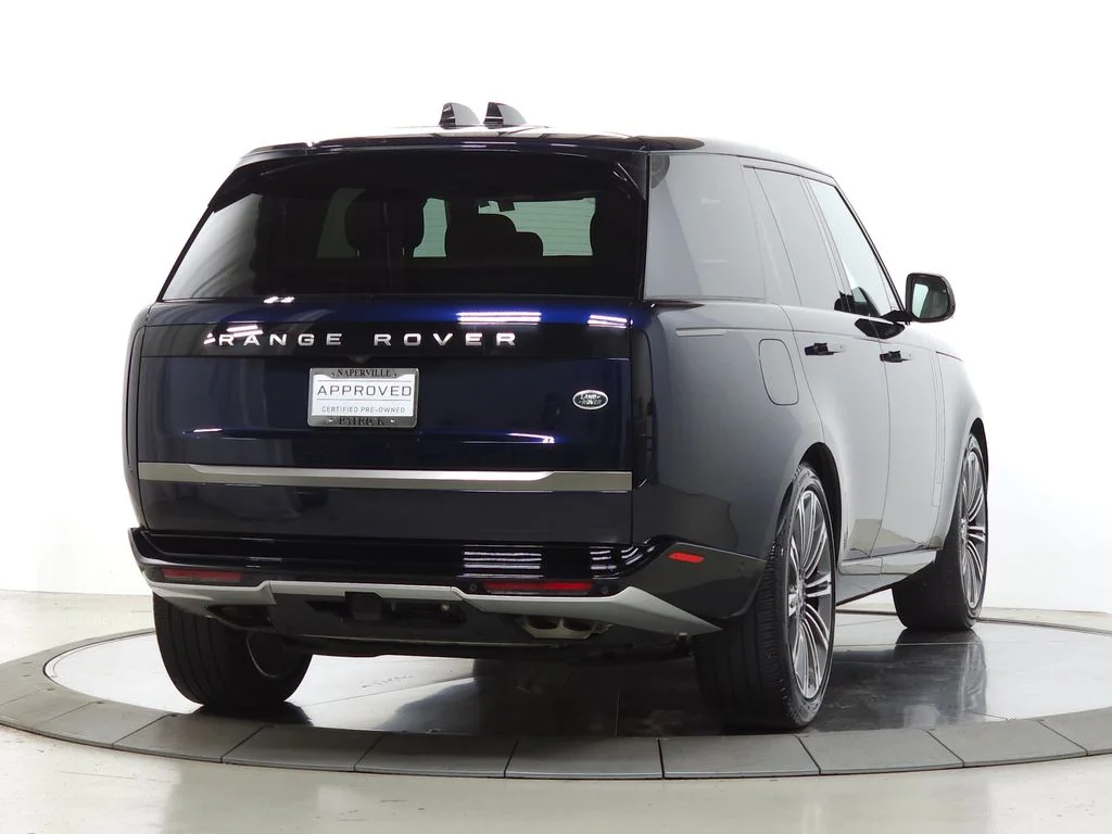 Certified Used 2023 Portofino Blue Metallic Land Rover SE image 8