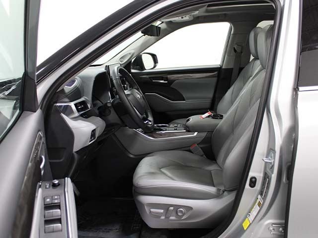 Used 2023 Celestial Silver Metallic Toyota Platinum image 11