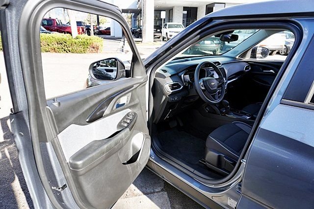 Used 2022 Gray Chevrolet LS image 33