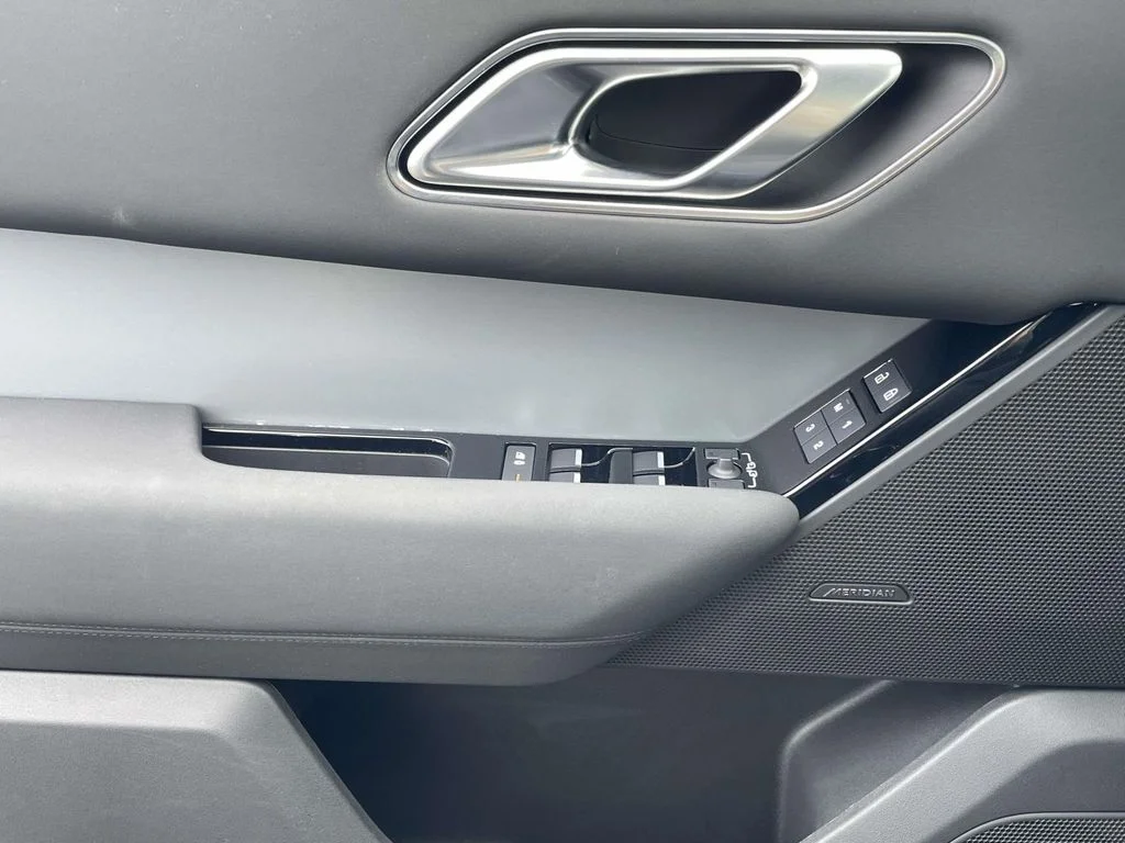 2025 Land Rover Range Rover Velar S - Photo 23