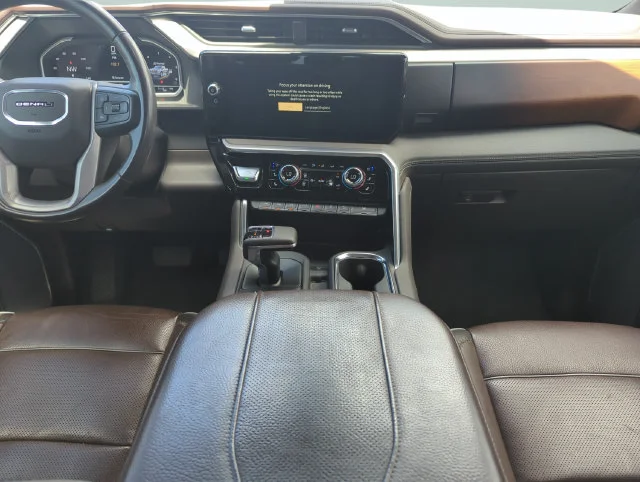 Used 2023 White GMC Denali image 26