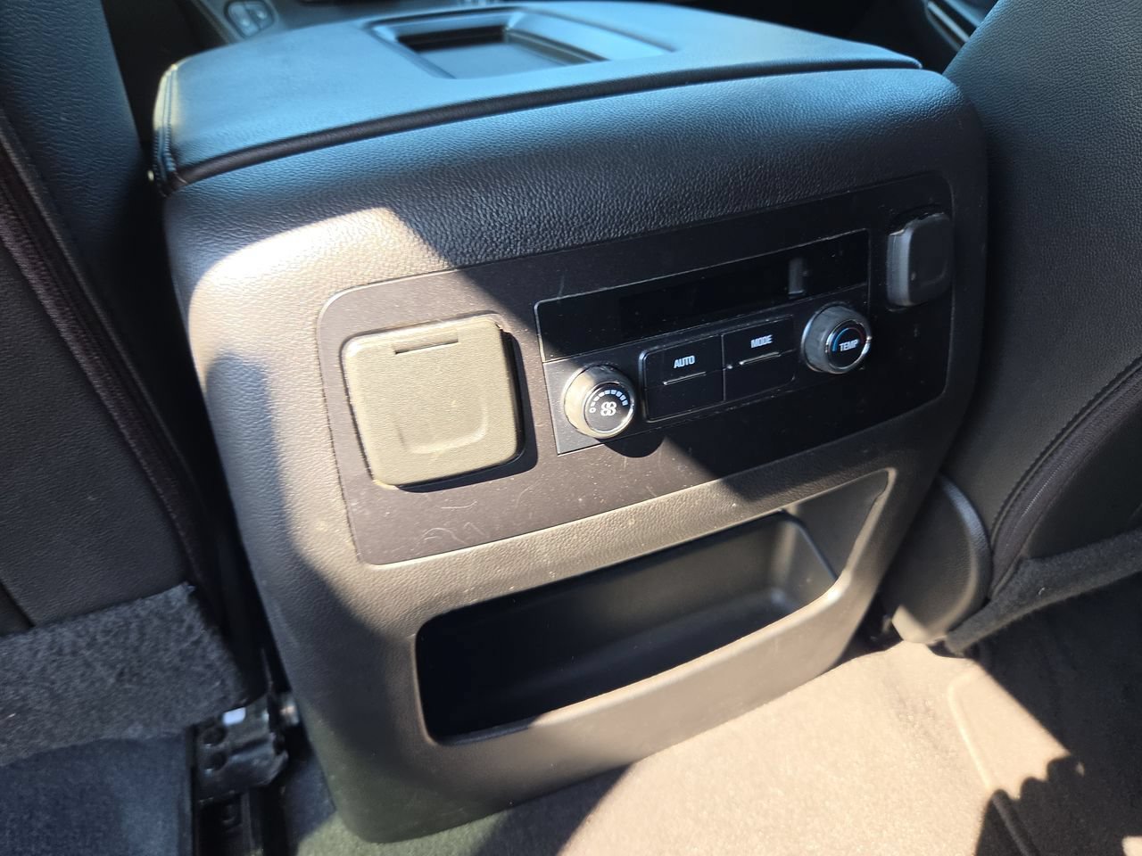 Used 2019 SUMMIT WHITE Chevrolet LT image 25