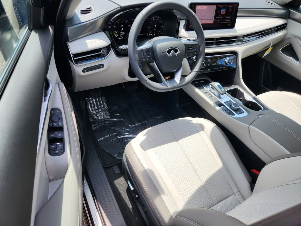 New 2027 GRAND BLUE INFINITI Luxe AWD image 19