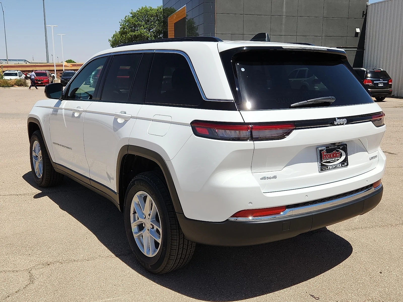 New 2026 Bright White Clear-Coat  Paint Jeep LAREDO X 4X4 image 3
