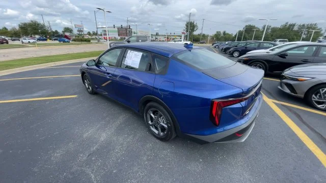 Used 2025 Blue Kia LXS image 8